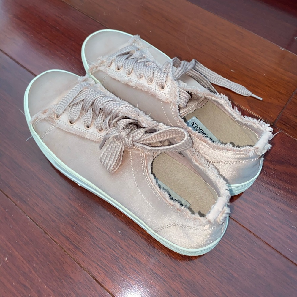 rose gold/ pink steve madden sneakers